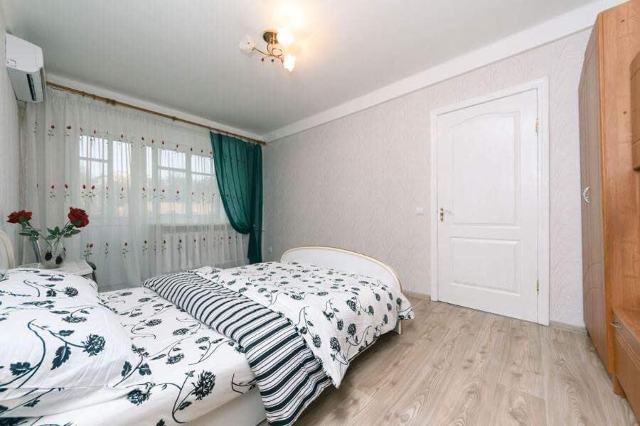 Apartment Comfortable One Bad Near Guliver Kiew